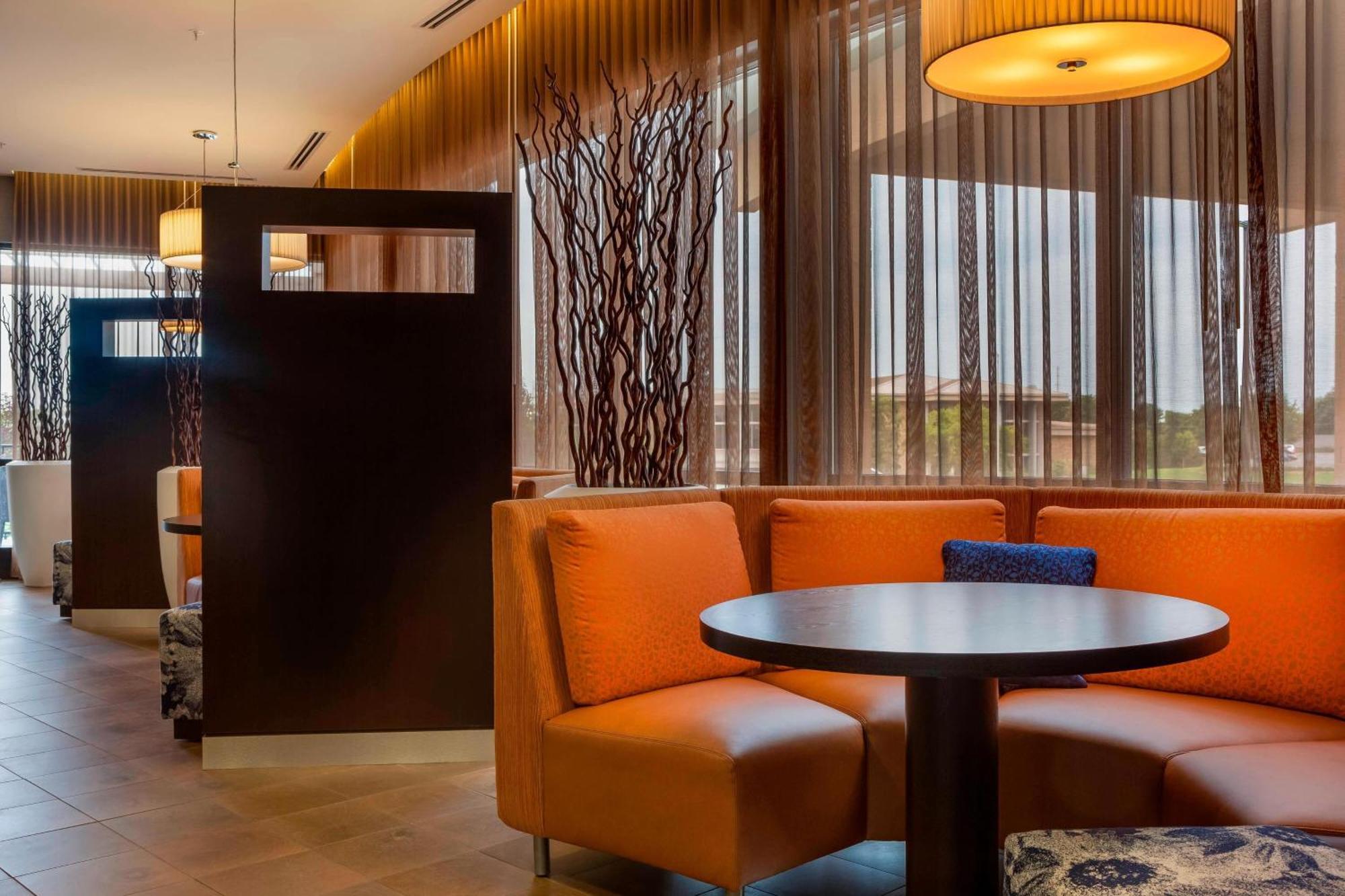 Courtyard By Marriott Indianapolis Noblesville Exterior photo